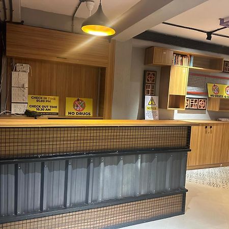 Travotale Hostel And Cowork Koregaonpark 浦那 外观 照片