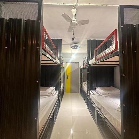 Travotale Hostel And Cowork Koregaonpark 浦那 外观 照片