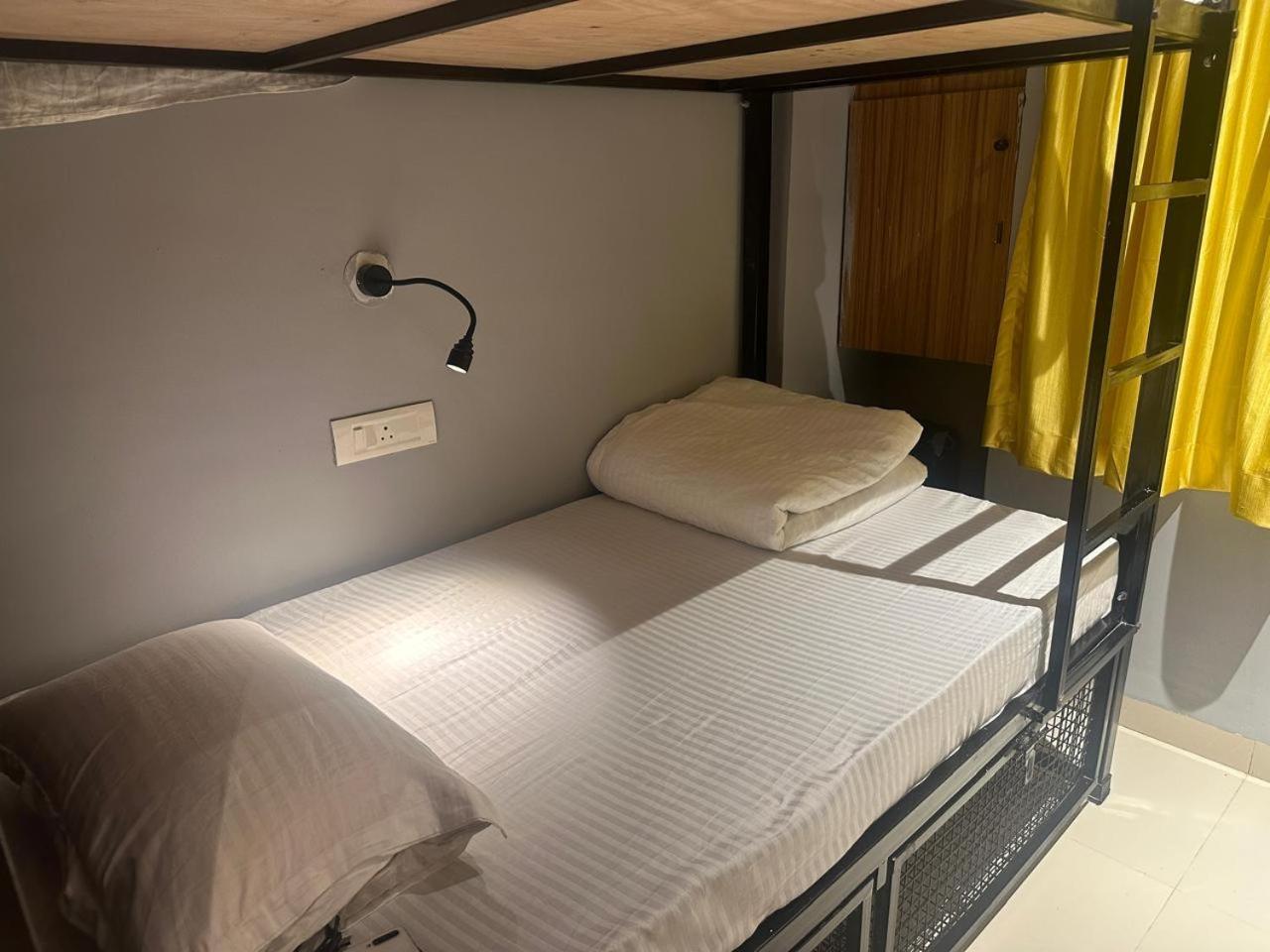 Travotale Hostel And Cowork Koregaonpark 浦那 外观 照片