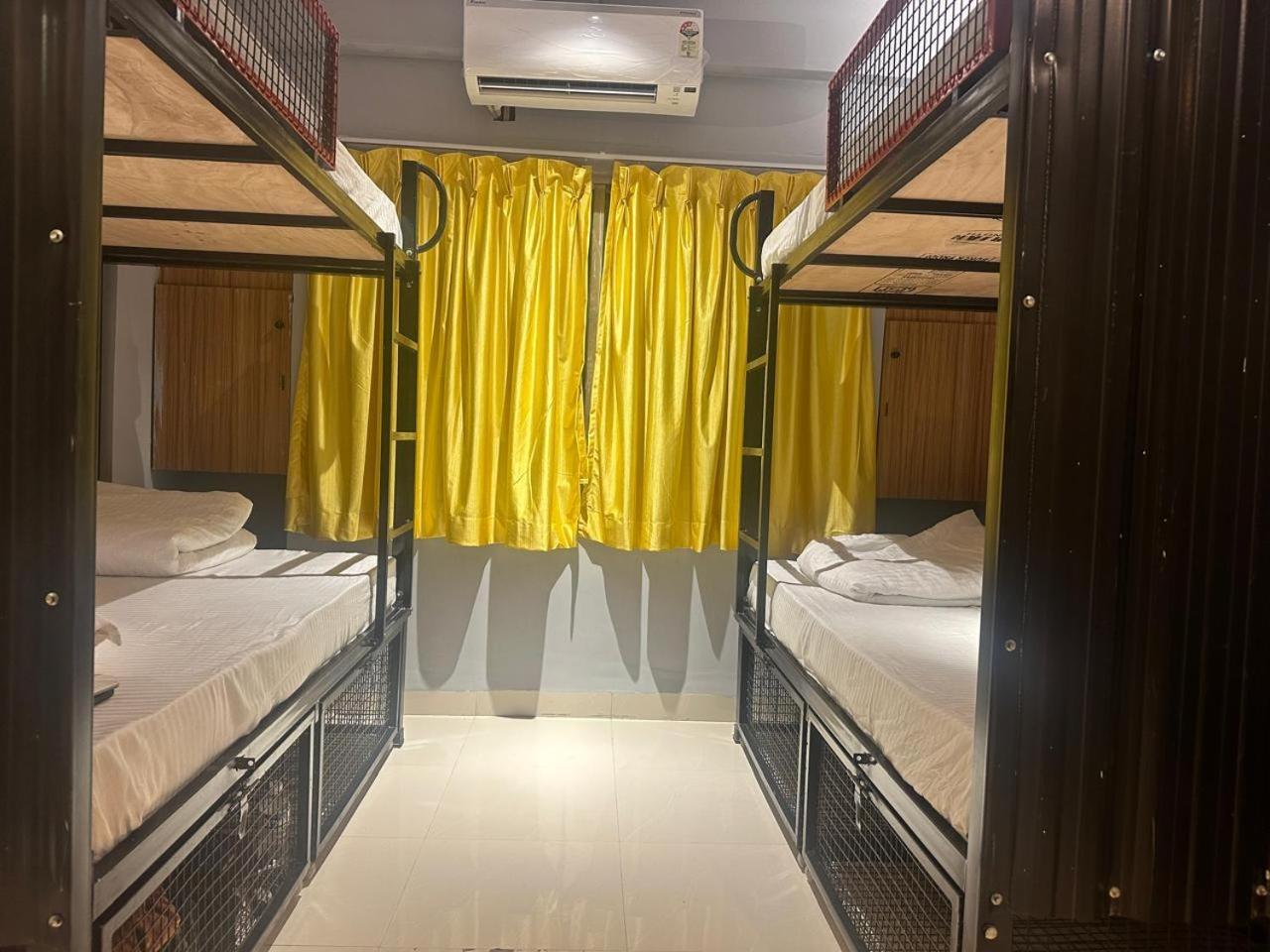 Travotale Hostel And Cowork Koregaonpark 浦那 外观 照片