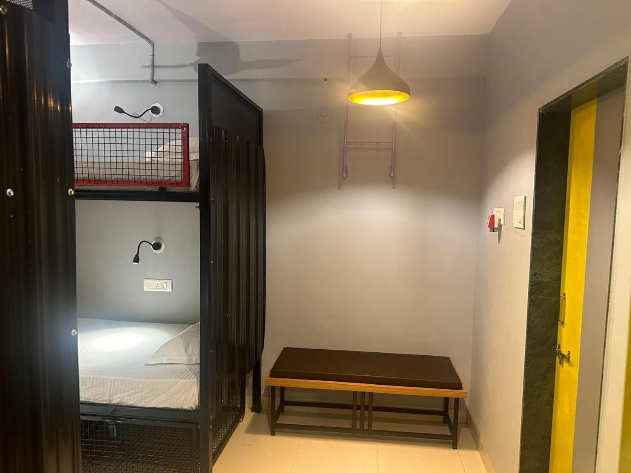 Travotale Hostel And Cowork Koregaonpark 浦那 外观 照片