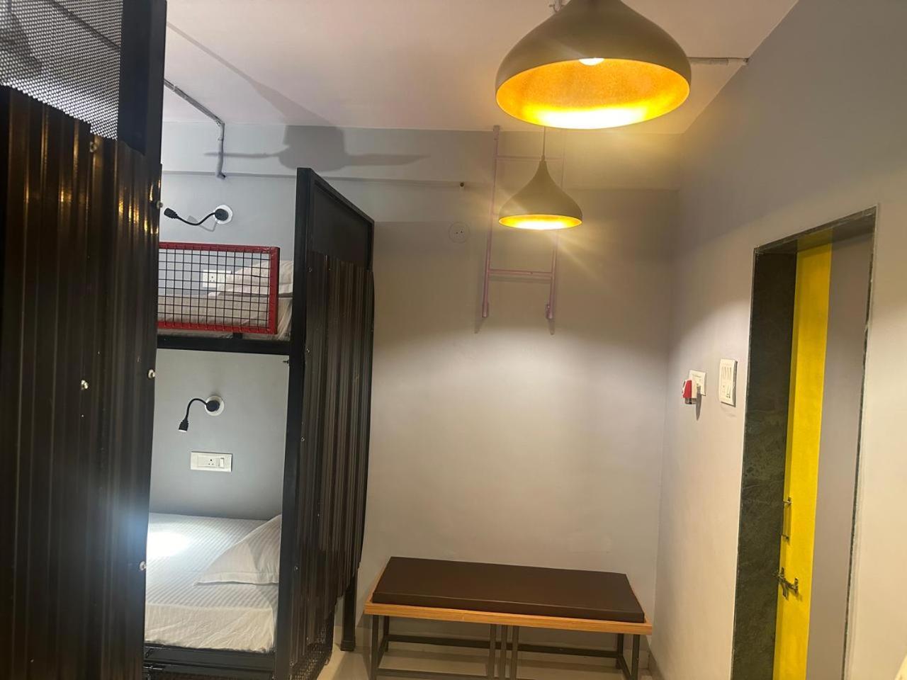 Travotale Hostel And Cowork Koregaonpark 浦那 外观 照片