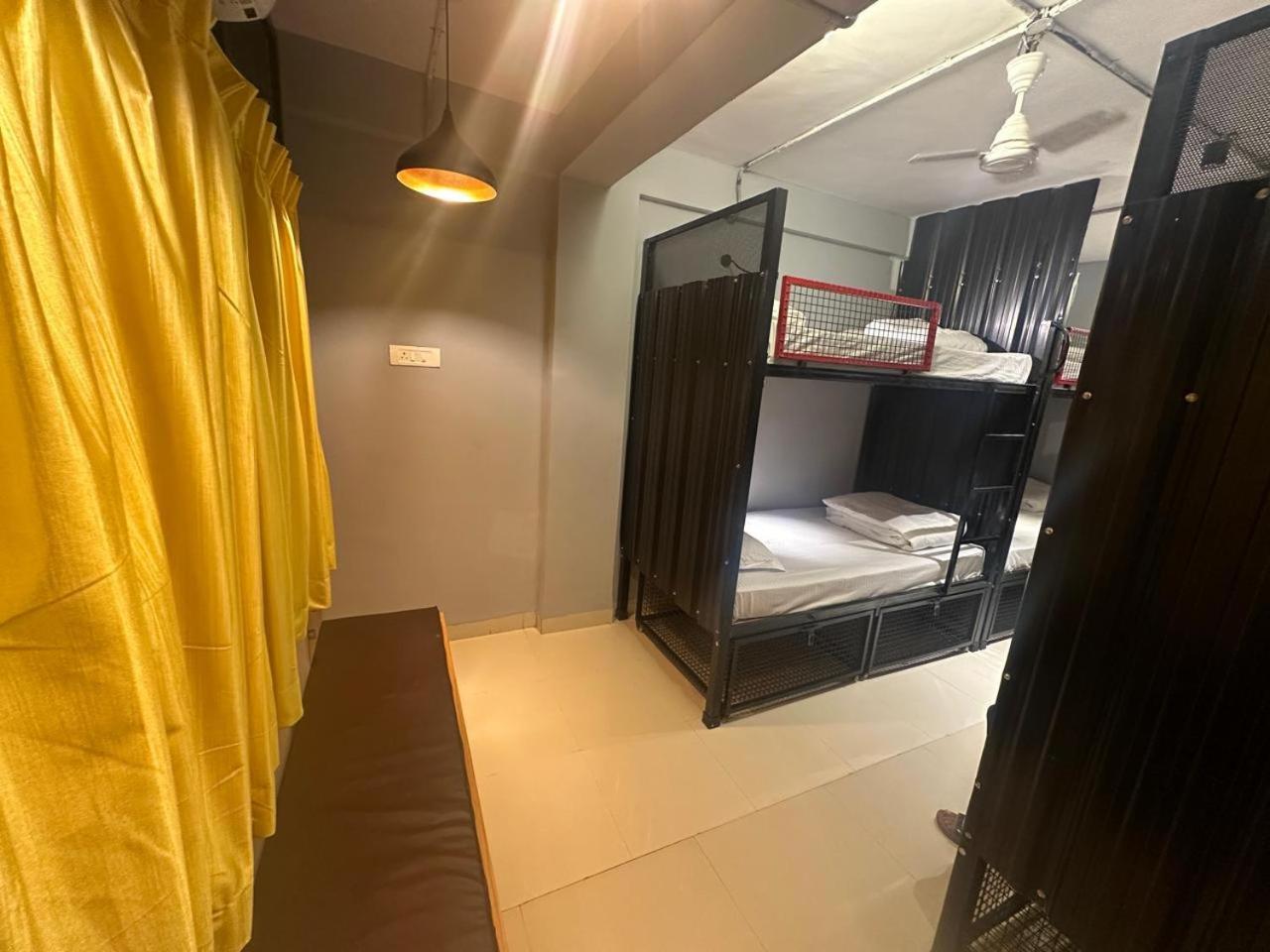 Travotale Hostel And Cowork Koregaonpark 浦那 外观 照片
