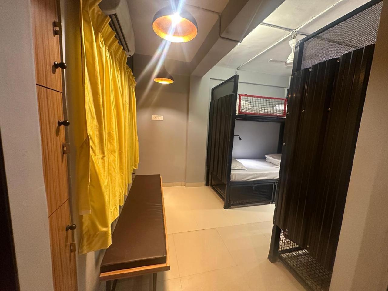 Travotale Hostel And Cowork Koregaonpark 浦那 外观 照片