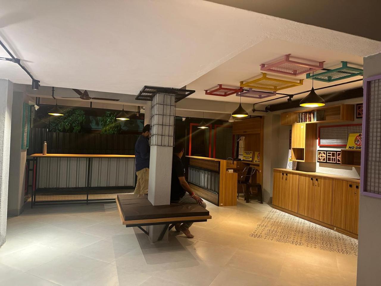 Travotale Hostel And Cowork Koregaonpark 浦那 外观 照片