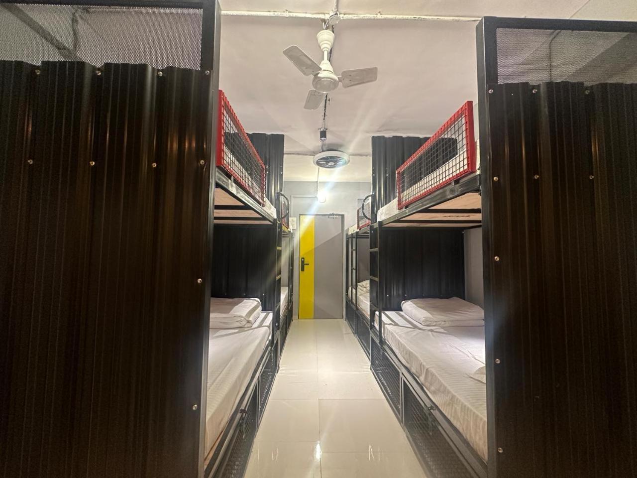 Travotale Hostel And Cowork Koregaonpark 浦那 外观 照片