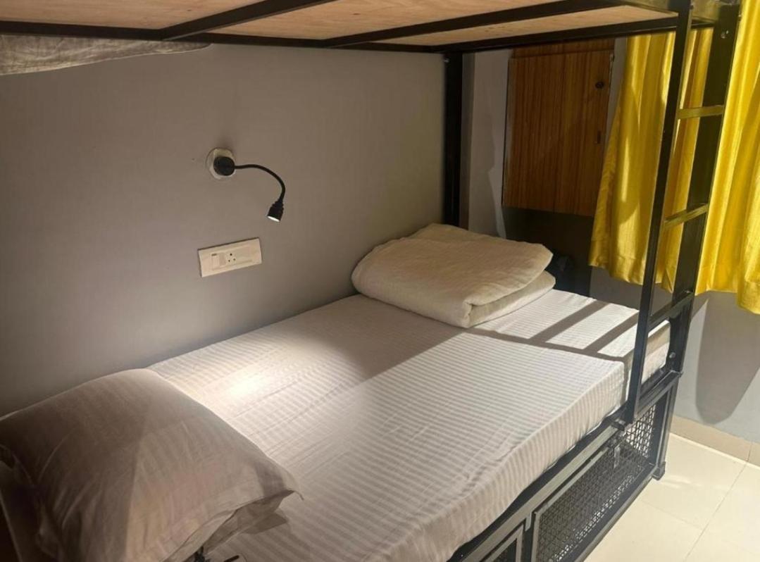 Travotale Hostel And Cowork Koregaonpark 浦那 外观 照片